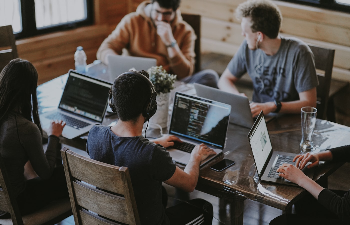 Email Etiquette for Work and School (Professional Examples)